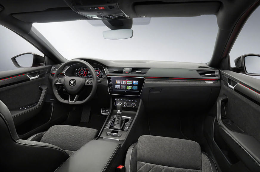 Skoda Superb facelift image gallery
